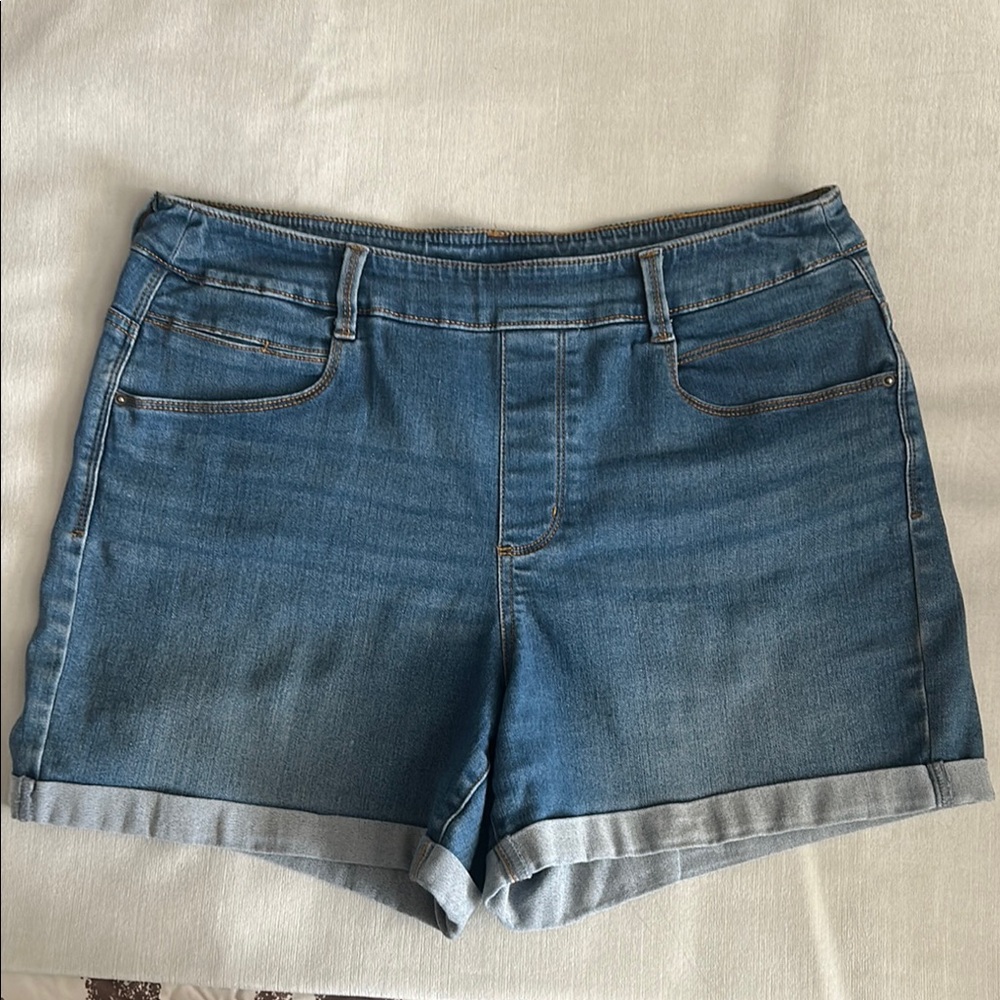 Time and Tru Blue Jean Shorts Relaxed Fit